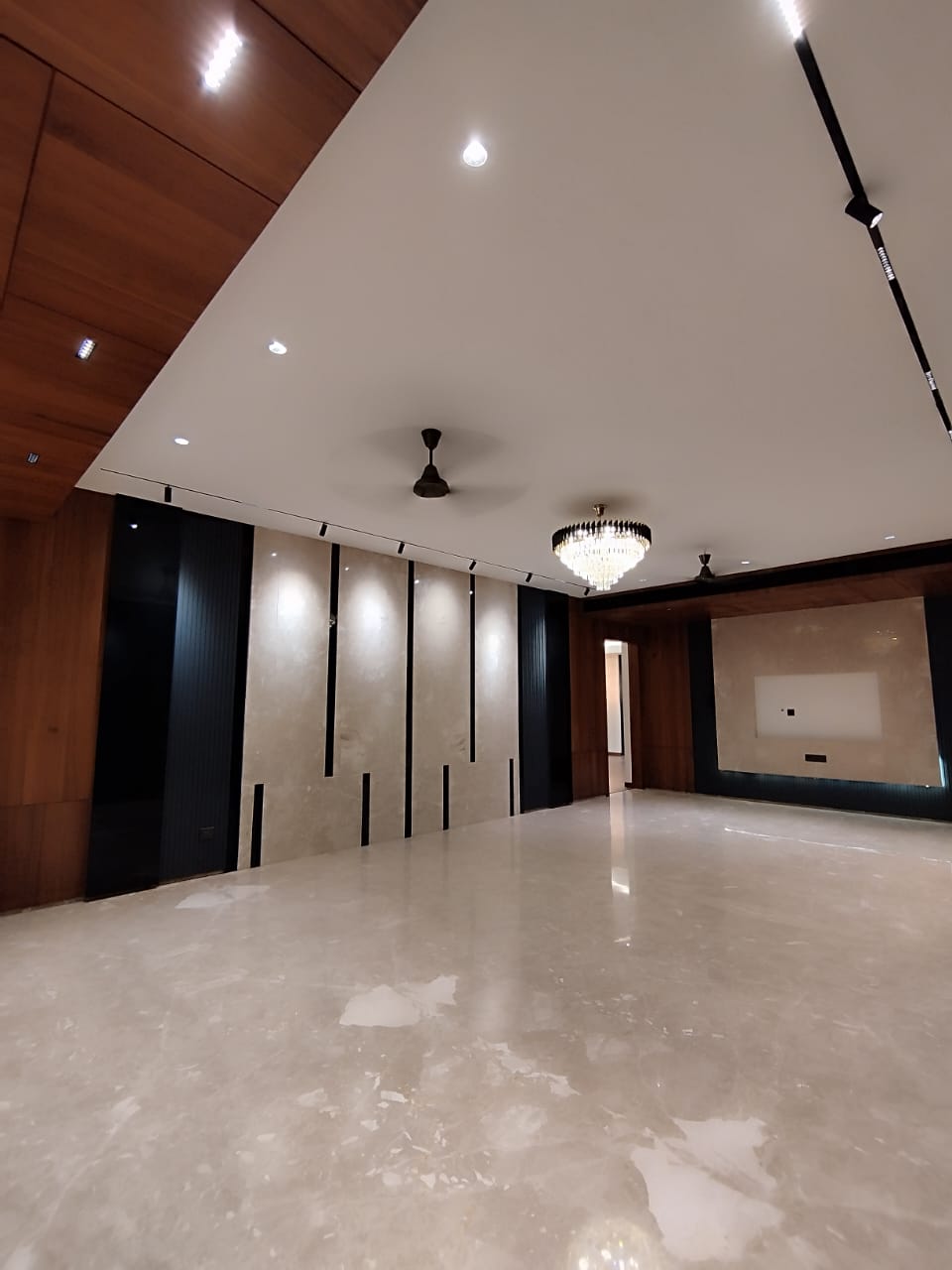 Builder Floor in Nirvana
