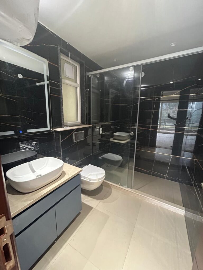 Builder Floor in Sushant Lok-2