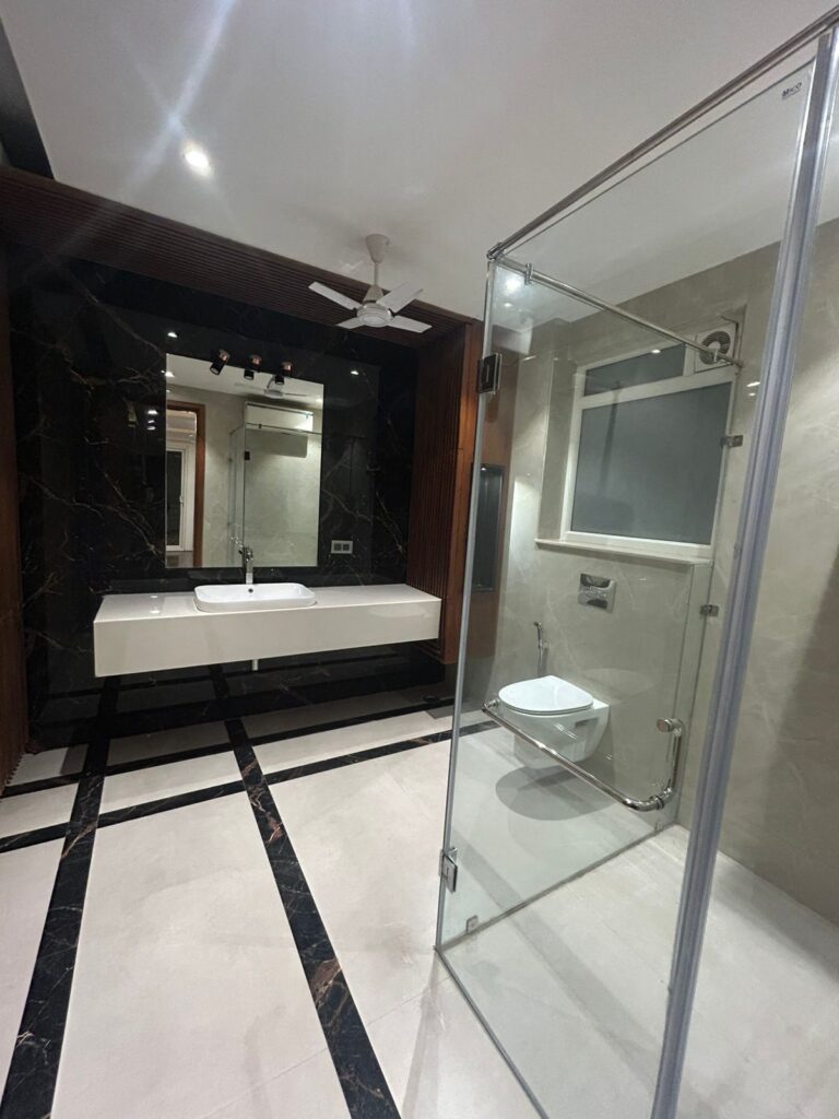 Builder Floor in Sushant Lok-2